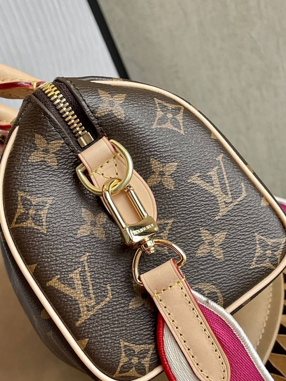 L0vis Vvtt0n Replica Bags Speedy Bandouliere 20 M45948