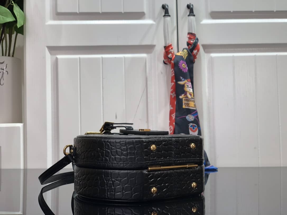 L0vis Vvtt0n Petite Boite Chapeau Crocodilien Brillant Replica Bag Black N93597
