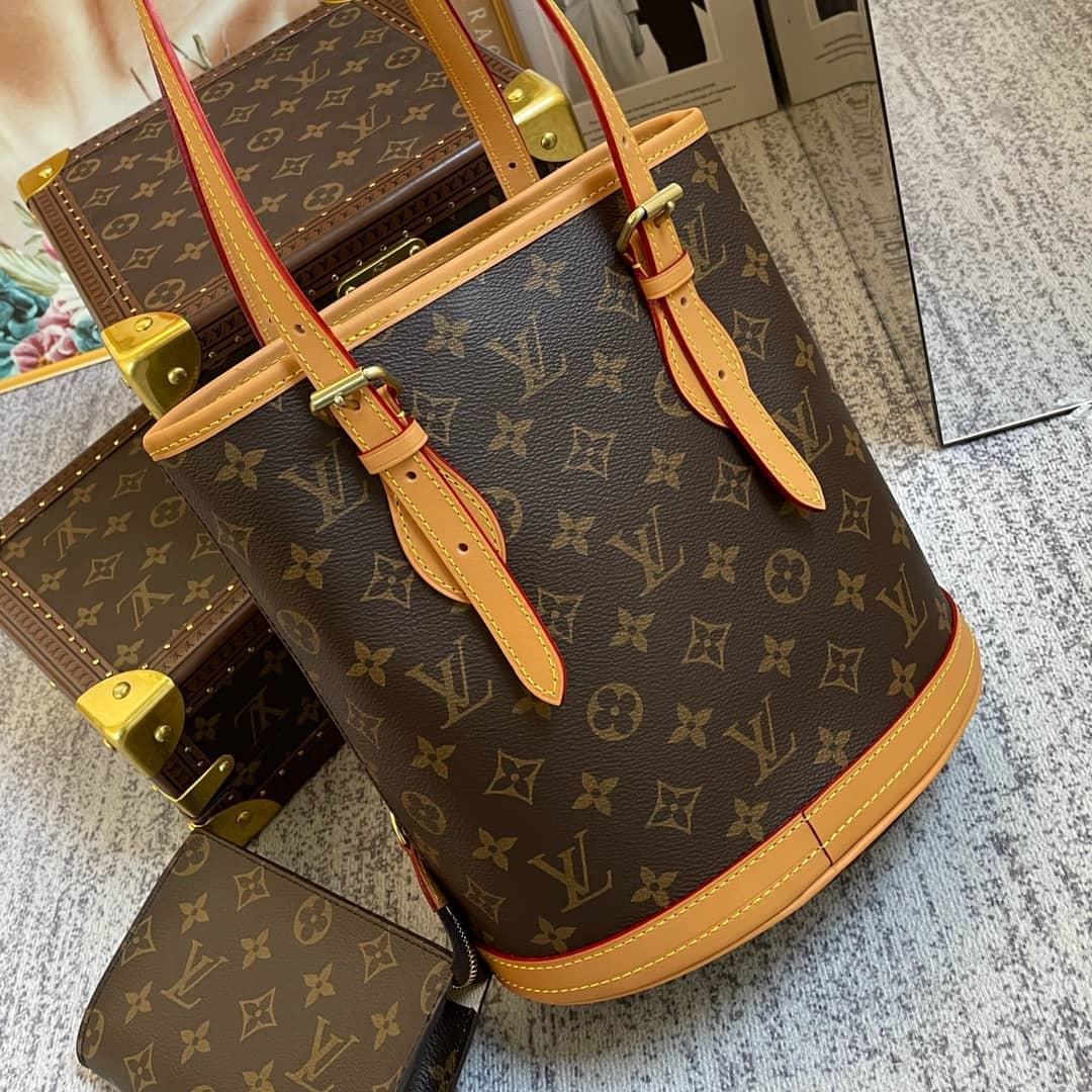 L0vis Vvtt0n Petit PM Monogram Canvas Brown M42238 Replica Bucket Bag