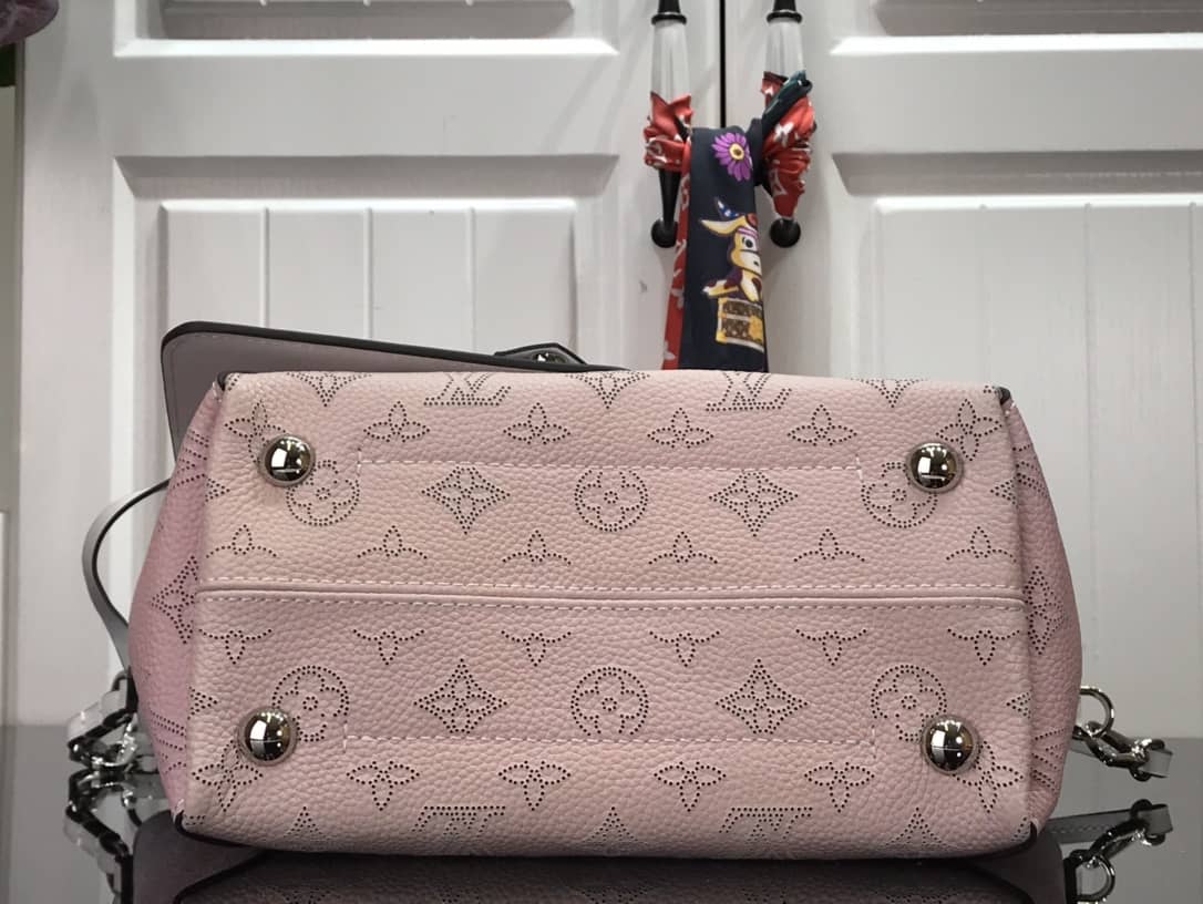 L0vis Vvtt0n Hina PM Mahina Leather Bag Replica Pink M54350