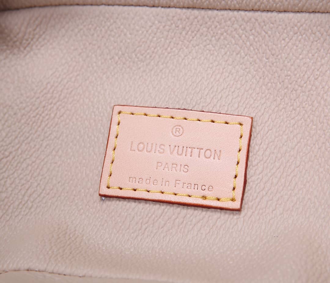 L0vis Vvtt0n Nano Monogram Cosmetic Canvas Toiletry Bag Replica M44936