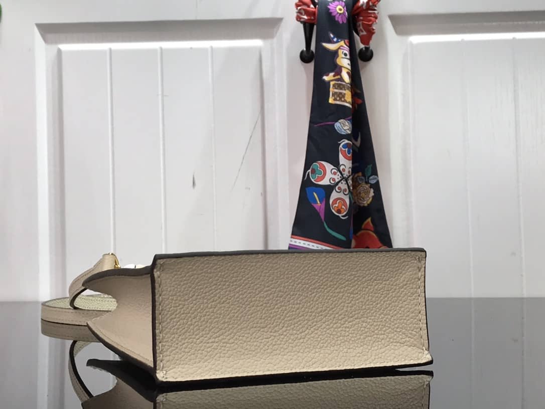 L0vis Vvtt0n Monogram Petit Sac Plat Bag Replica Yellow M80449