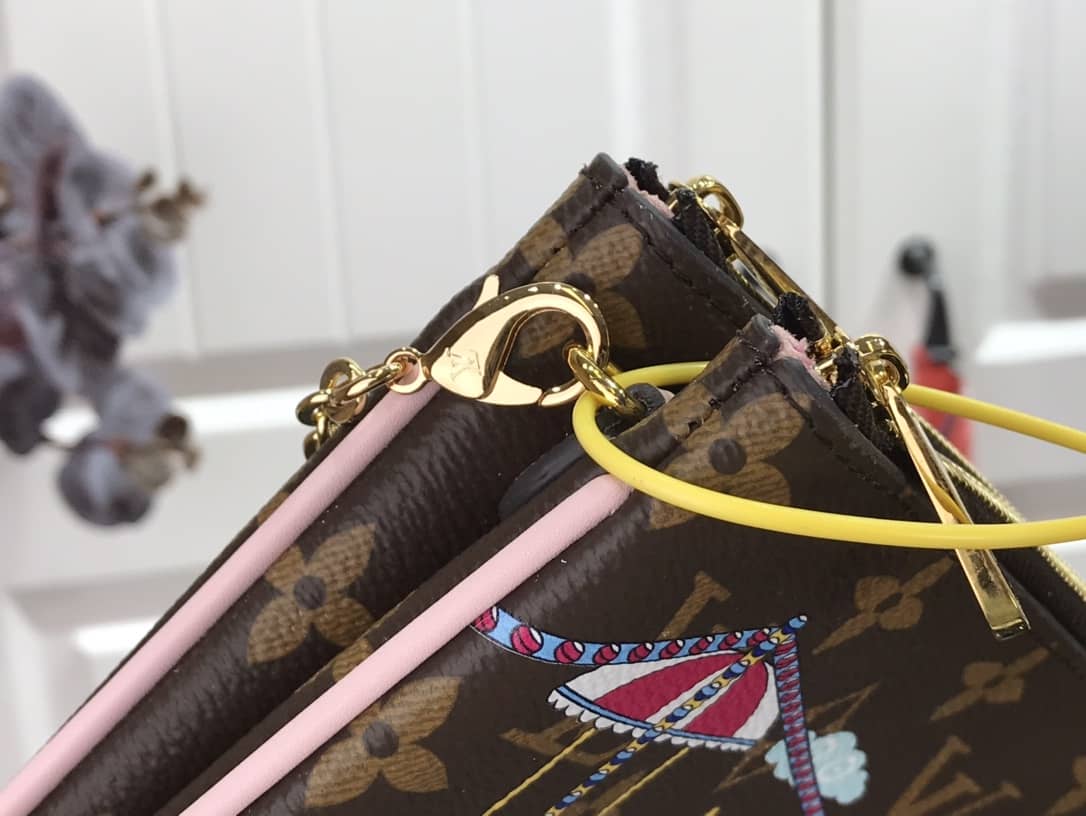 L0vis Vvtt0n Pochette Double Zip Christmas Limited Collection Replica Bag M69744