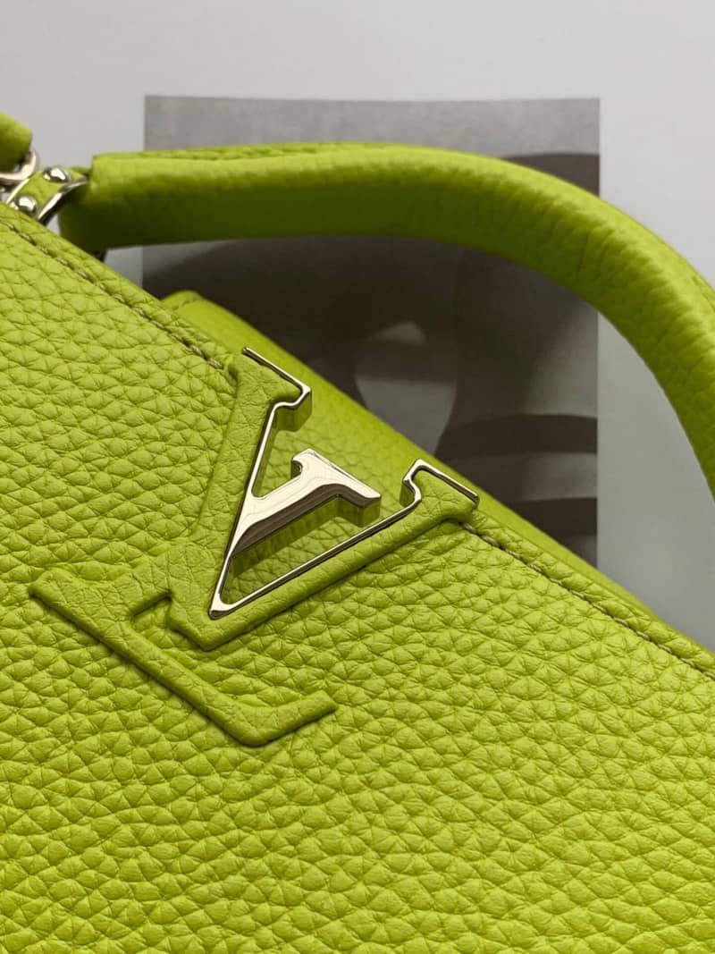 L0vis Vvtt0n Taurillon Leather Capucines Mini Replica Bag Green M55985