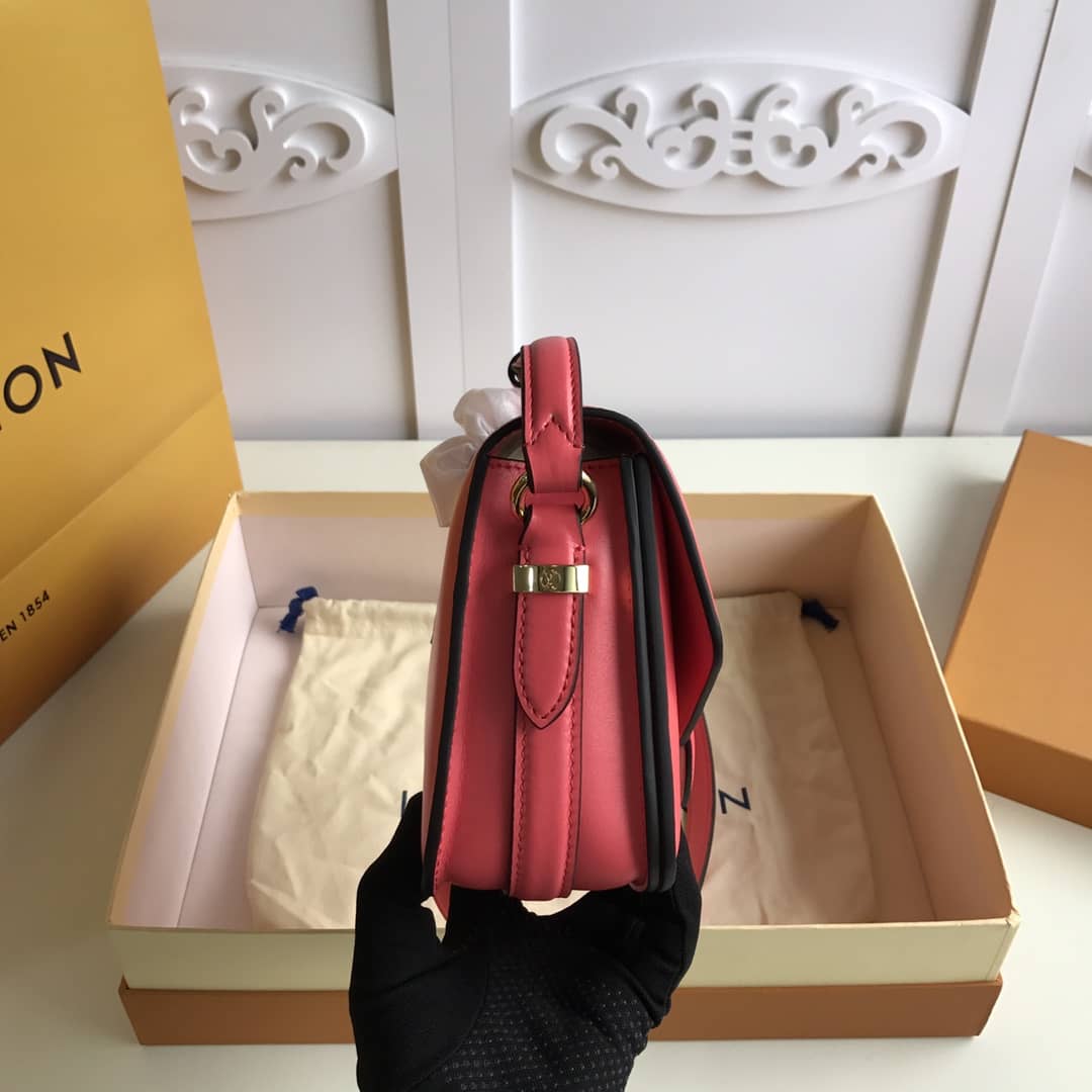 L0vis Vvtt0n Pont9 Neuf Leather Replica Shoulder Bag Red M55948