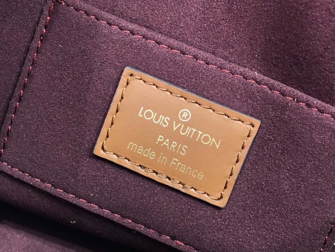 L0vis Vvtt0n Since 1854 Dauphine Mini Replica Handbag Red M57172