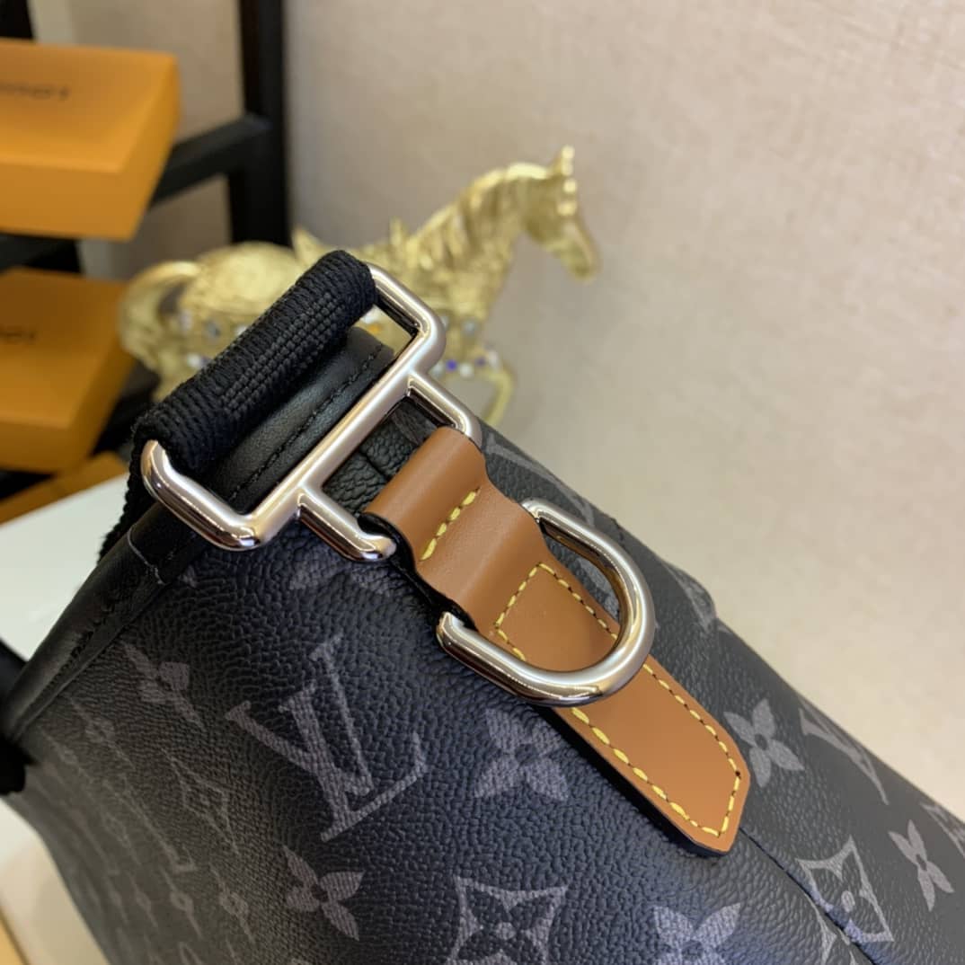 L0vis Vvtt0n Besace Zippée Monogram MM Replica Bag Black M45214