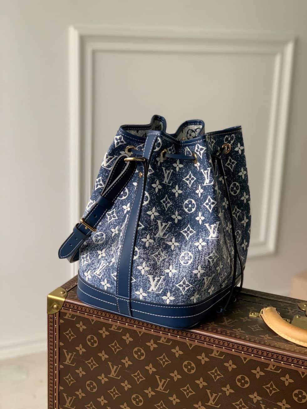 L0vis Vvtt0n Denim Jacquard Textil Petit Noe Blue M59606 Replica Bucket Bag