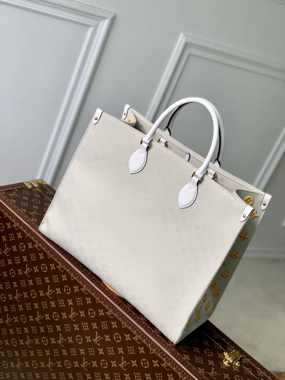 L0vis Vvtt0n OnTheGo GM M20815 Replica Tote