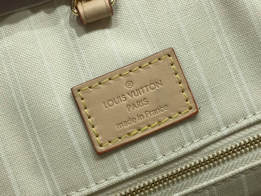 L0vis Vvtt0n OnTheGo Gm By The Pool Tote Replica M57640