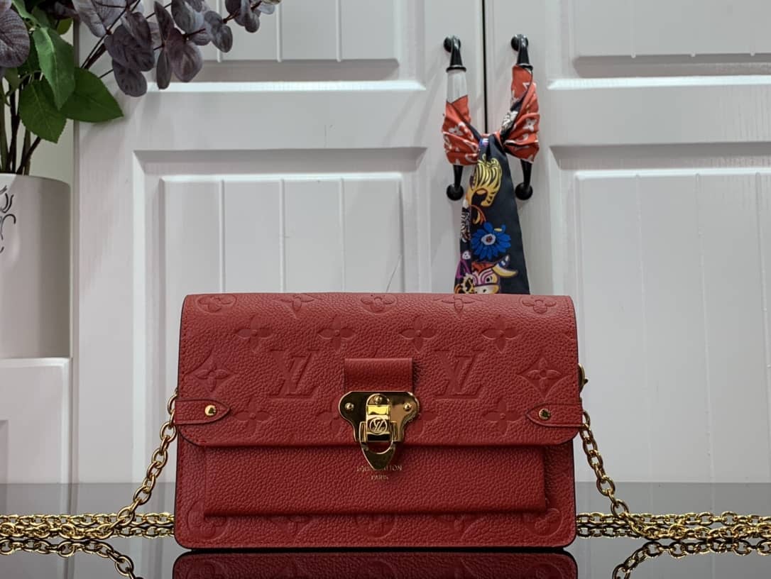 L0vis Vvtt0n Vavin Chain Empreinte Leather Replica Bag Red M63398