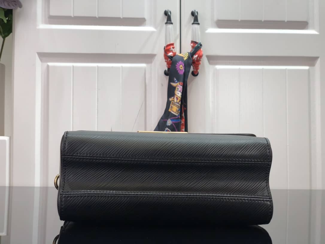 L0vis Vvtt0n Twist MM Epi Grained Leather Replica Bag Black M58689