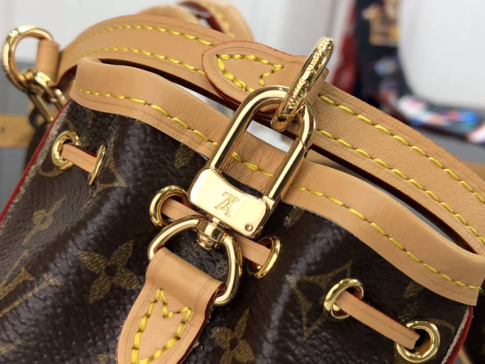 L0vis Vvtt0n Monogram Trio Mini Icon M81081 Replica Crossbody Bag