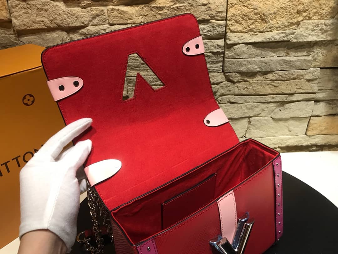 L0vis Vvtt0n Twist MM Bag Red M50296 Replica
