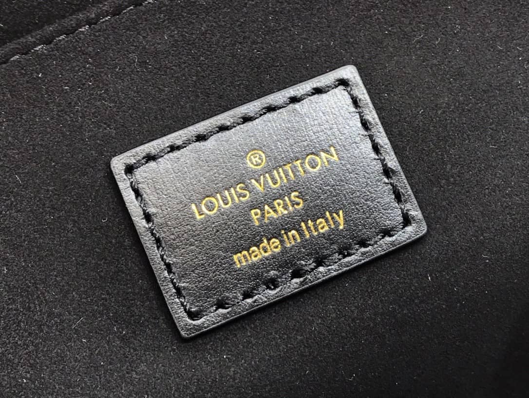 L0vis Vvtt0n Pochette Mestis MM Monogram Canvas Replica Shoulder Bag M57272