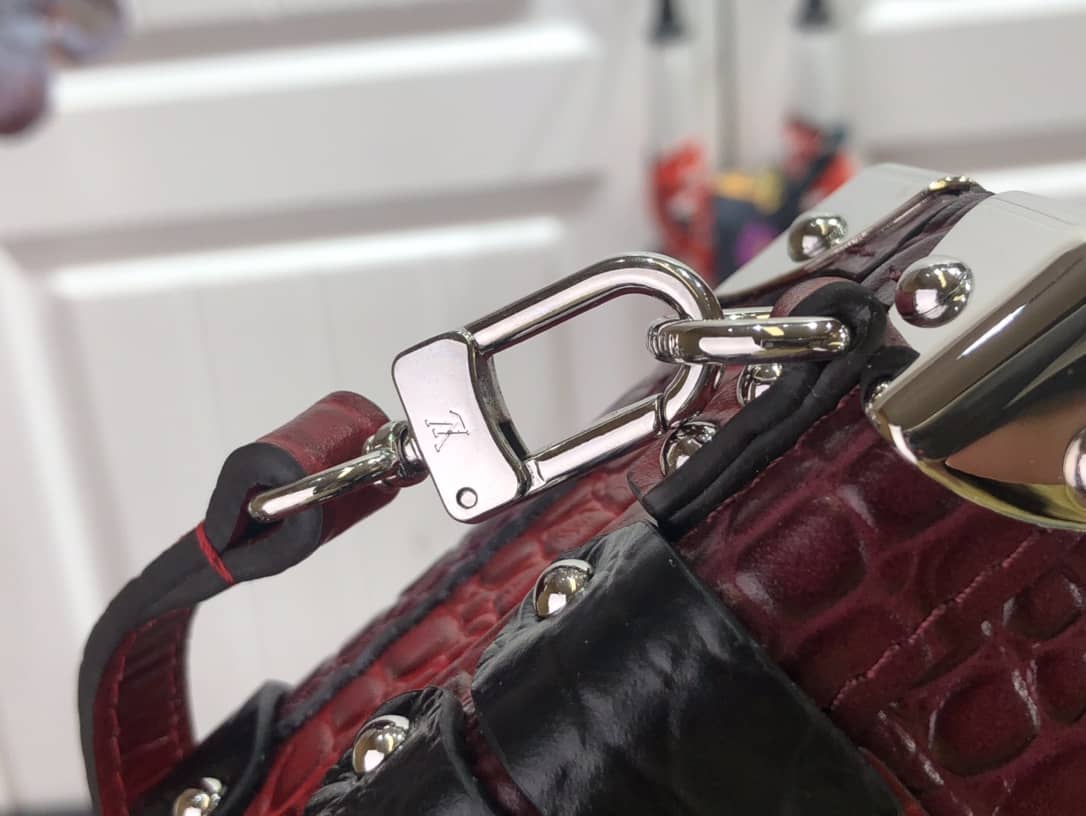 L0vis Vvtt0n Petite Malle Replica Bag Red N94030