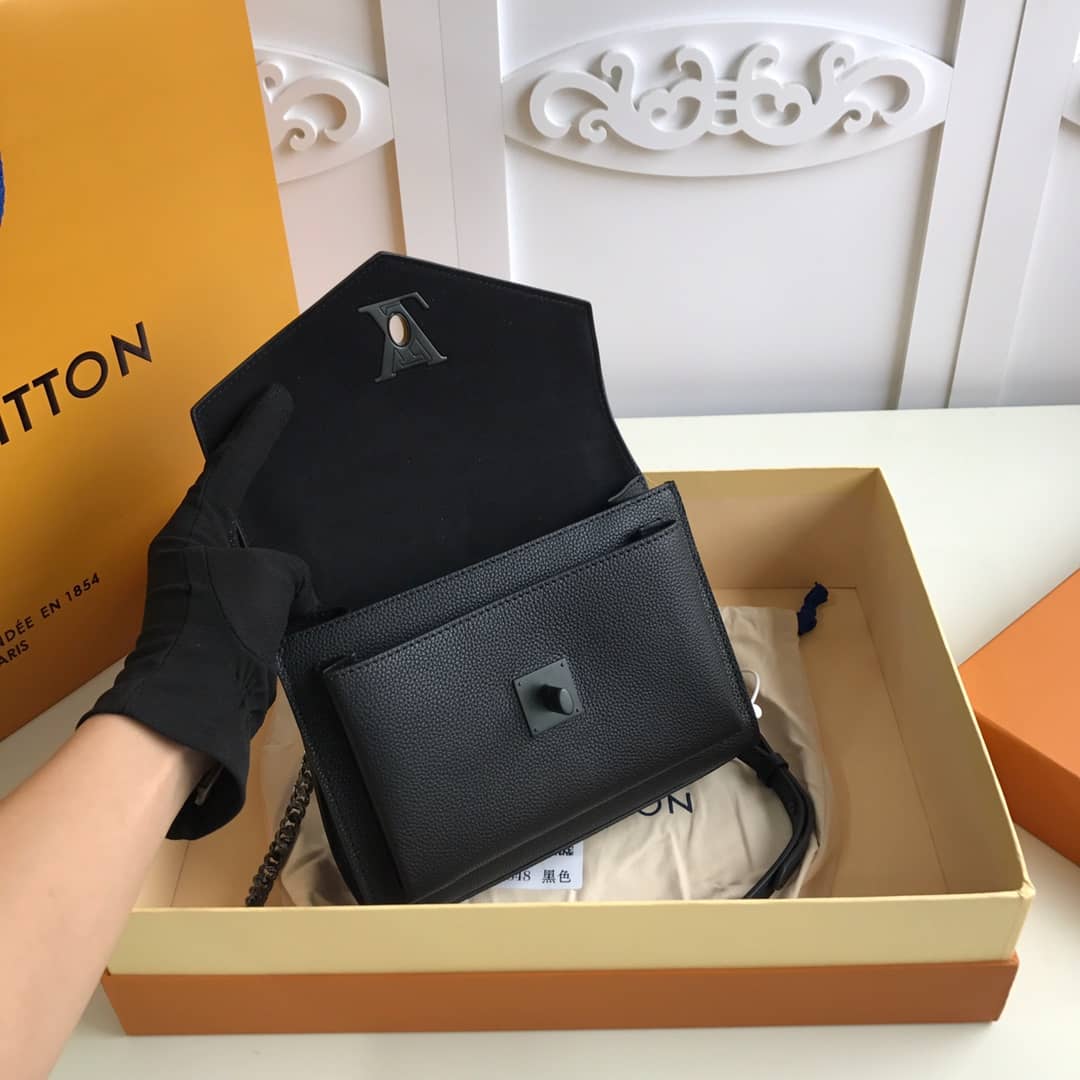 L0vis Vvtt0n Mylockme BB Crossbody Bag Replica M55848