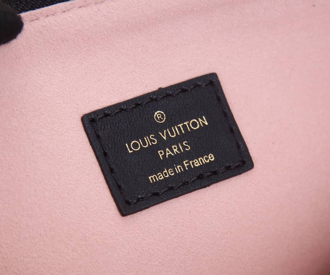 Best Replica L0vis Vvtt0n Coussin PM Monogram Embossed Replica Crossbody Bag Black M57790(ColaReps)