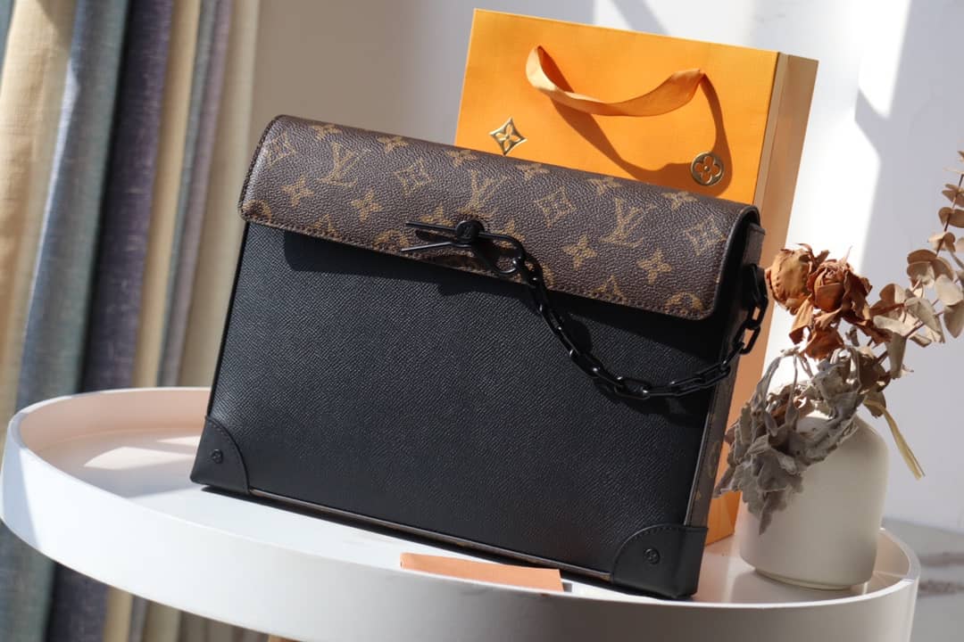 L0vis Vvtt0n Pochette Dupe Voyage Steamer Black M30583(ColaReps)