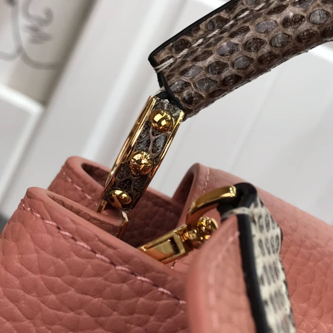 L0vis Vvtt0n Capucines MM Taurillon Leather Tote M94227