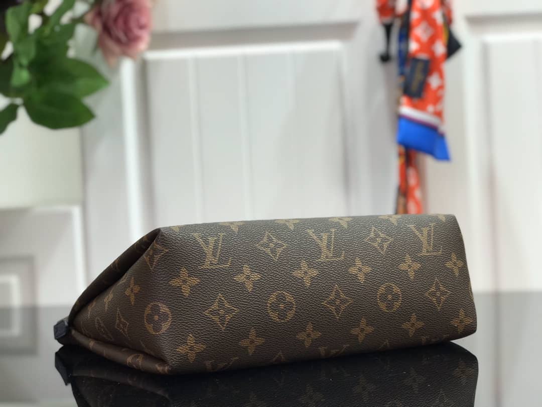 L0vis Vvtt0n Pallas Beauty Case Monogram Canvas Replica Blue M64123