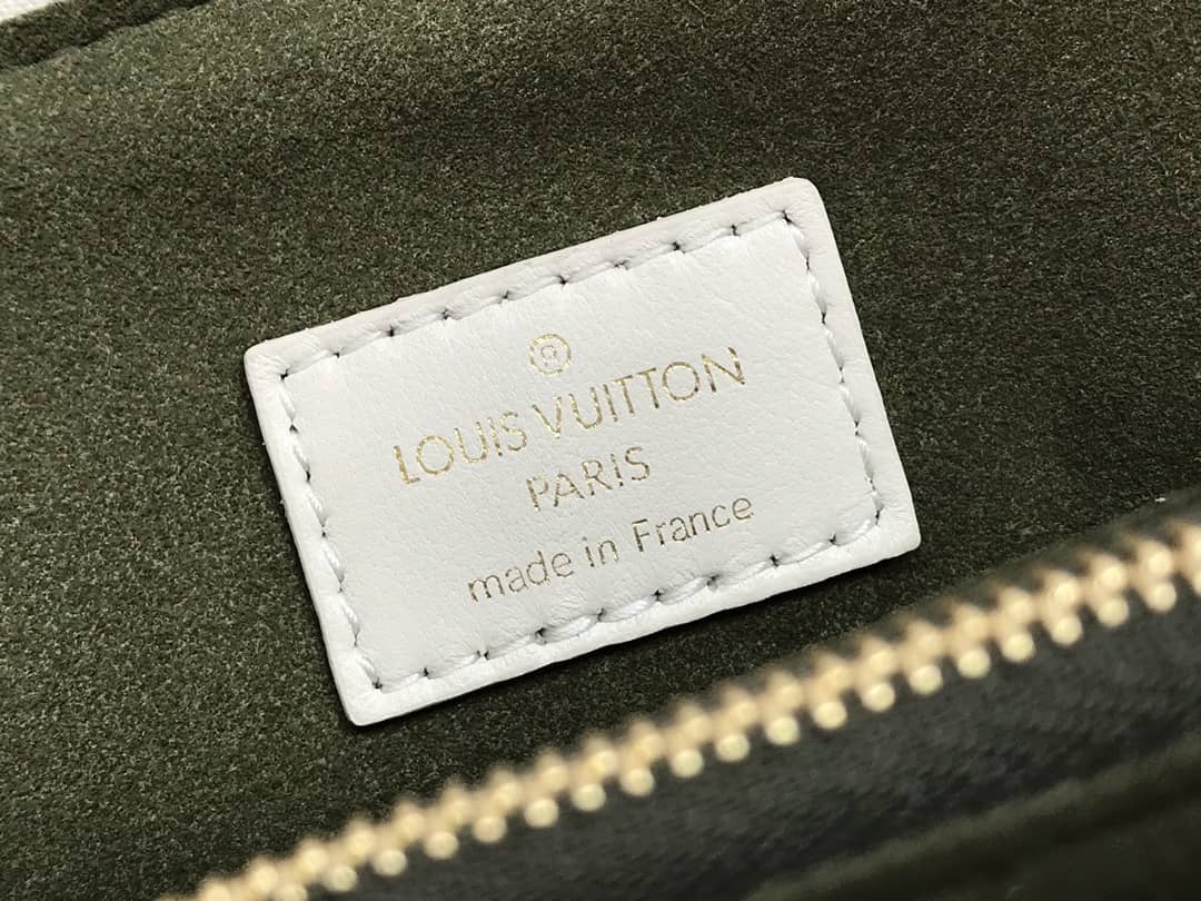 L0vis Vvtt0n Cream Coussin PM Monogram Embossed Lambskin Replica Bag White M57793