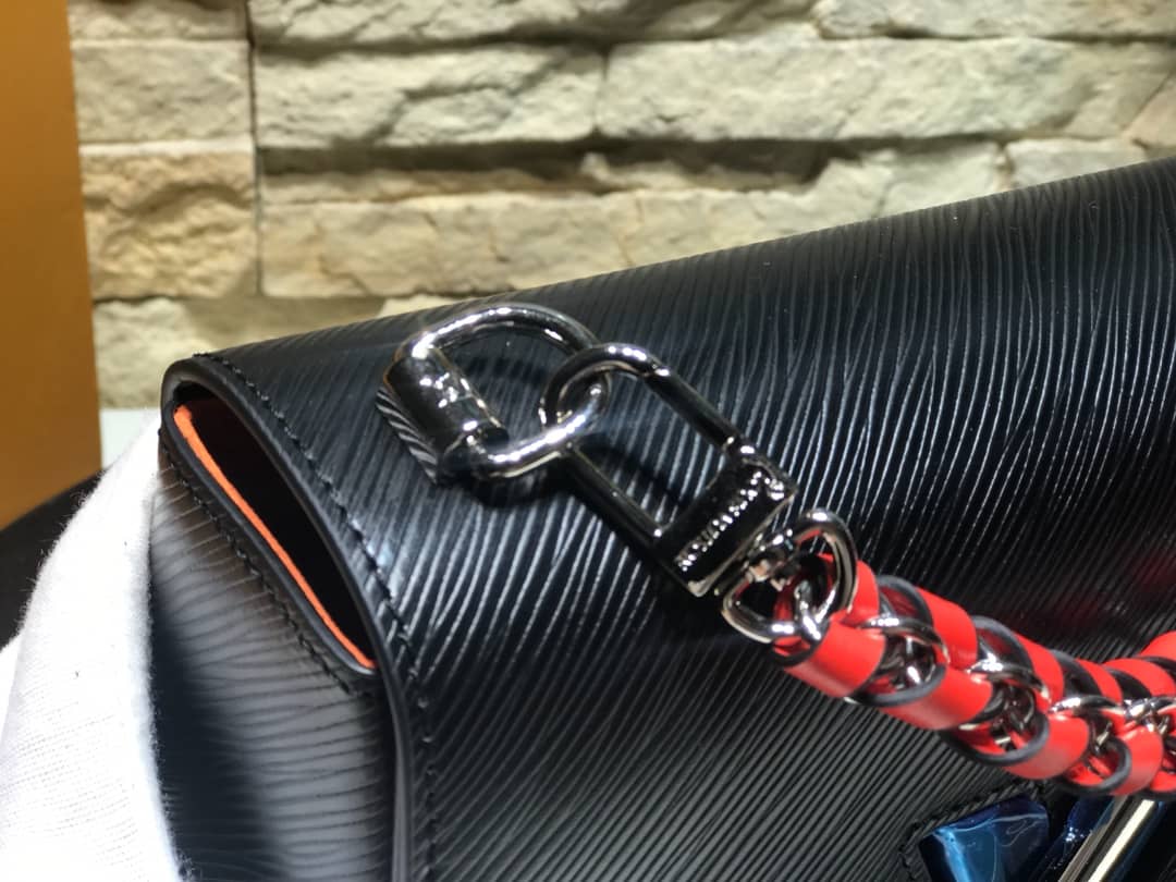 L0vis Vvtt0n Twist MM Bag Black M50296 Replica