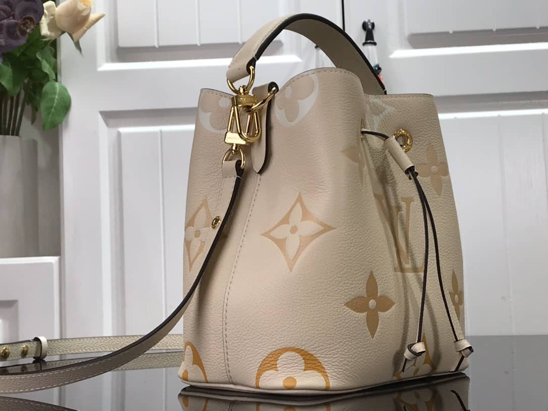 L0vis Vvtt0n BB Neo Noe Replica Monogram Bag Yellow M45716