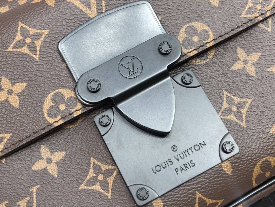 L0vis Vvtt0n Monogram Macassar S Lock Messenger Bag Replica M45863