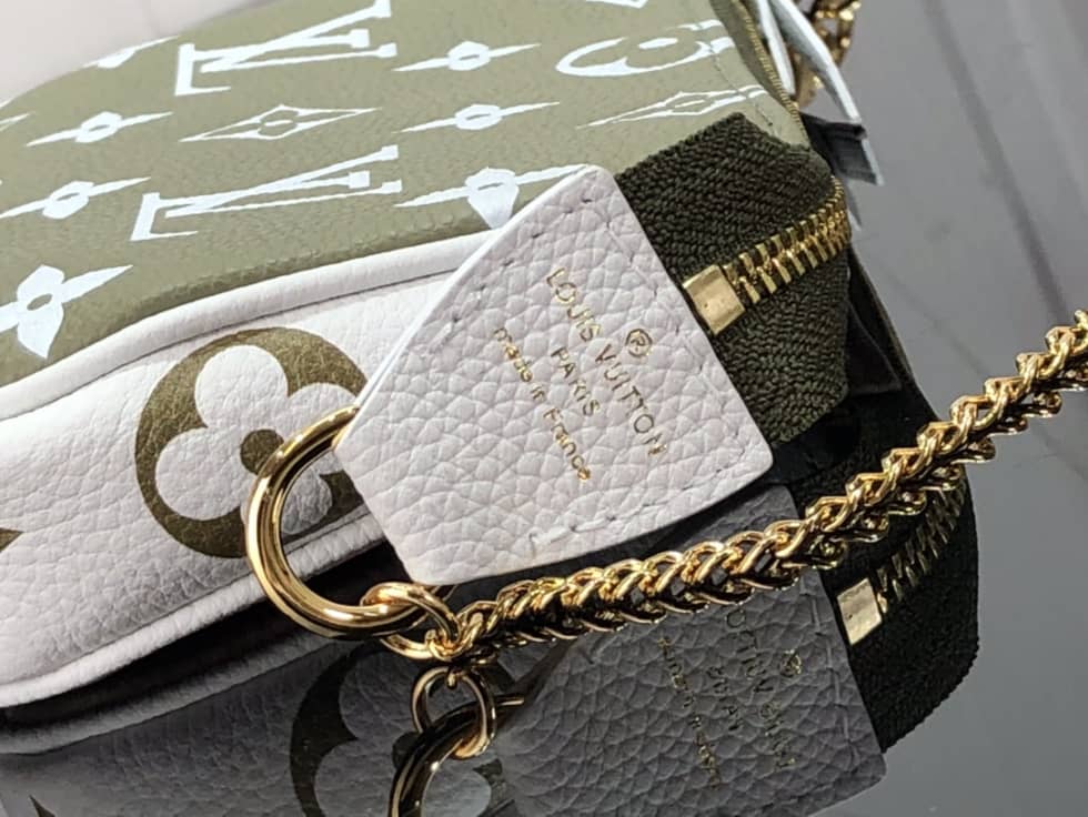 L0vis Vvtt0n Monogram Empreinte Leather Mini Pochette Accessoires M81284 Replica