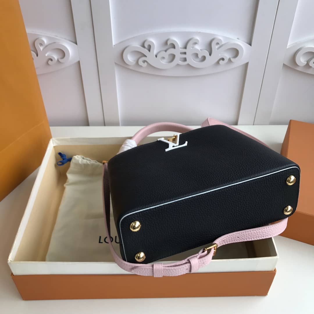 L0vis Vvtt0n Capucines PM Taurillon Bag Replica Black M52988