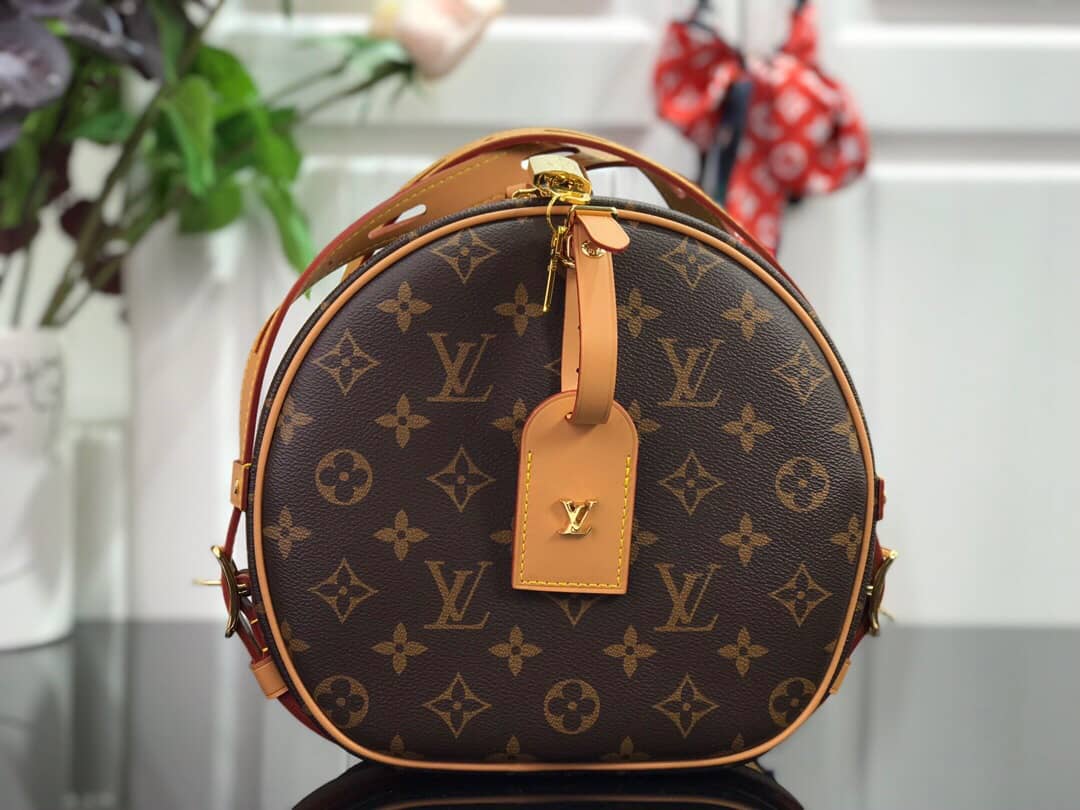 L0vis Vvtt0n Monogram Boite Chapeau Souple Replica Shoulder Bag M52294