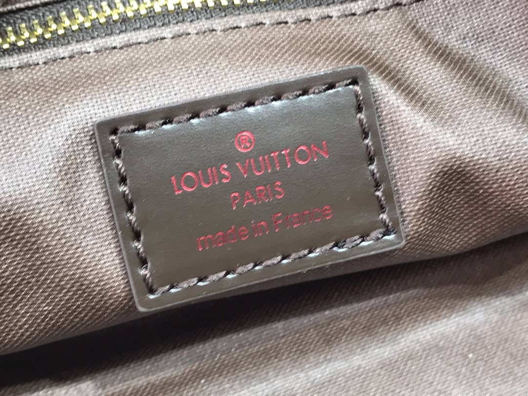 L0vis Vvtt0n King Size Toiletry Bag Replica M47528