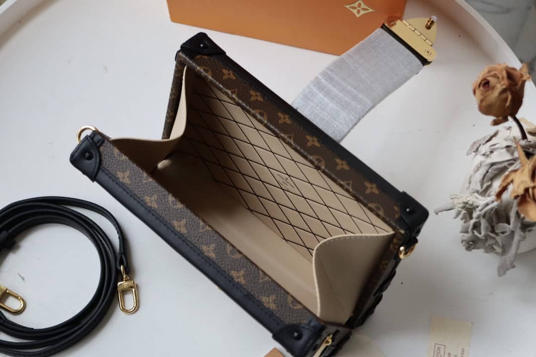 L0vis Vvtt0n Petite Malle Monogram Canvas Replica Bag Green M40273