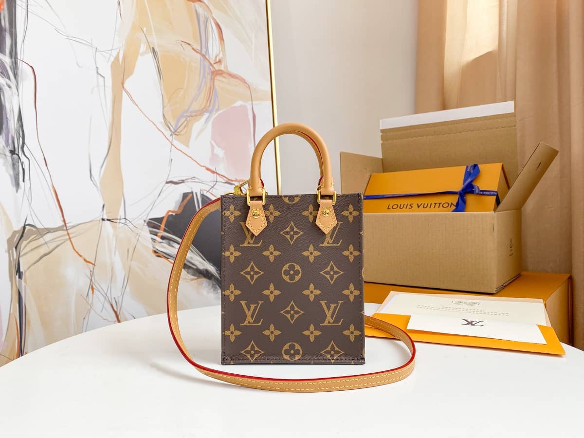 L0vis Vvtt0n Monogram Petit Sac Plat 2Way Replica Shoulder Bag M69442