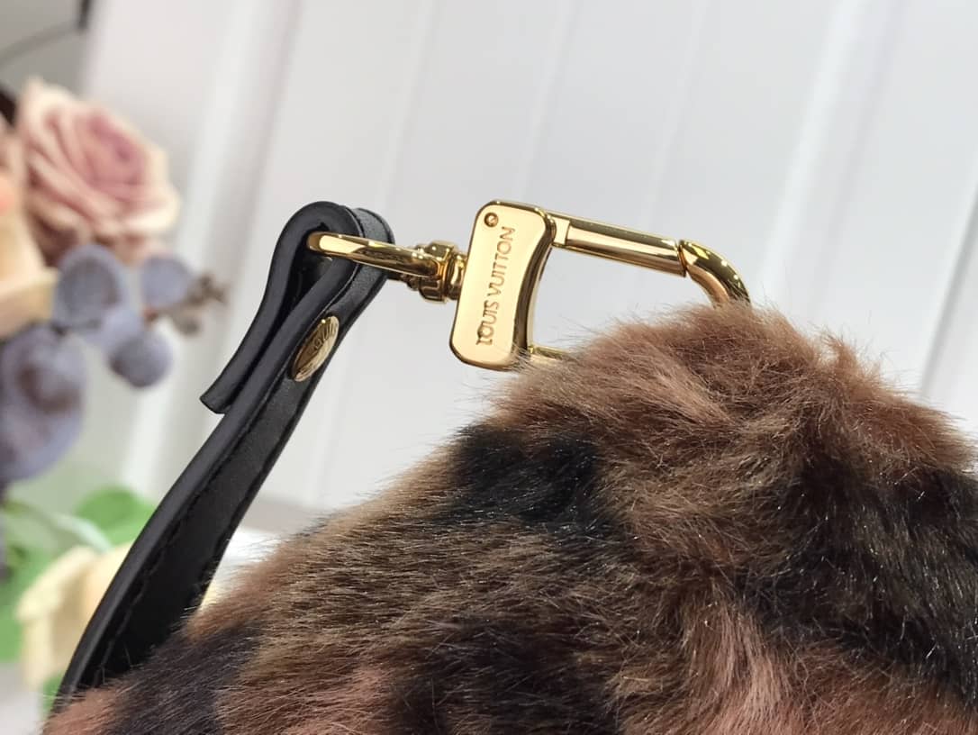 L0vis Vvtt0n Mink Monogram Vision Milla MM Pochette