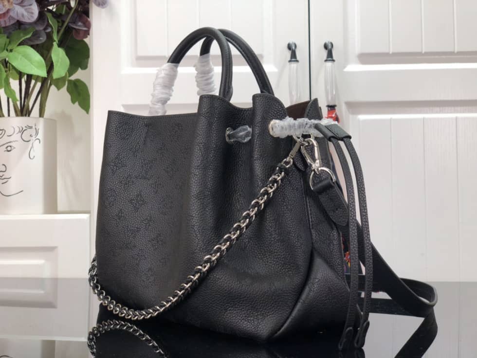 L0vis Vvtt0n Bella Mahina Black M59203 Replica Tote