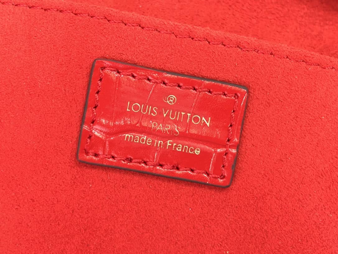 L0vis Vvtt0n Petit Sac Plat Flat Shoulder Bag Replica Red M80169