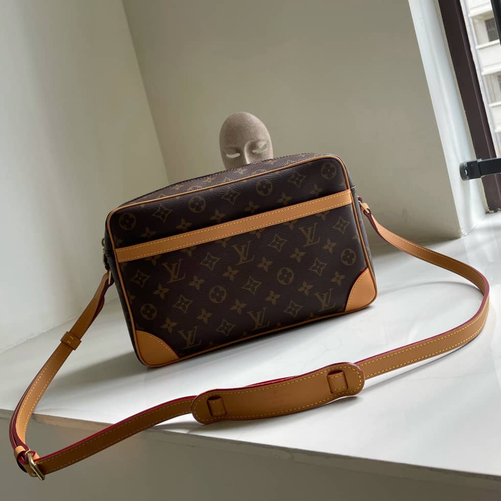 L0vis Vvtt0n Monogram Trocadero 30 M51272 Replica Camera Bag