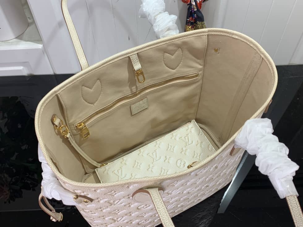 L0vis Vvtt0n Neverfull MM Carryall Pale Beige M46231 Replica Tote