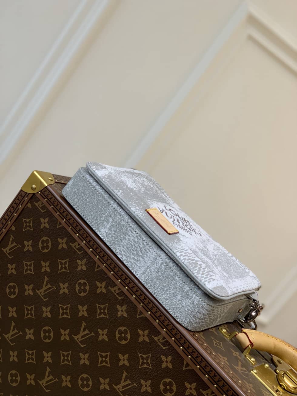 L0vis Vvtt0n Trio Damier Salt Stone Grey N50068 Replica Messenger Bag