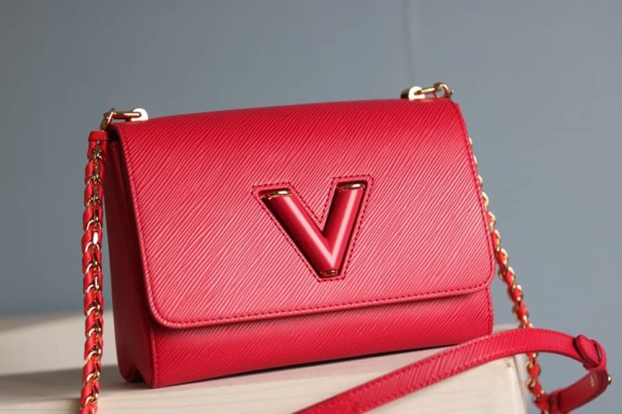 L0vis Vvtt0n Twist MM Chain Leather Replica Bag Red M50282