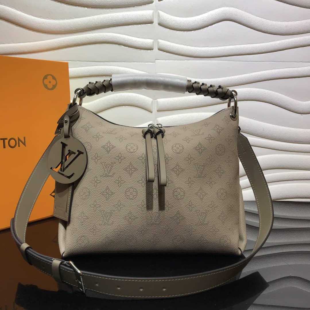 L0vis Vvtt0n Beaubourg Hobo MM Mahina Leather Replica Beige M56073