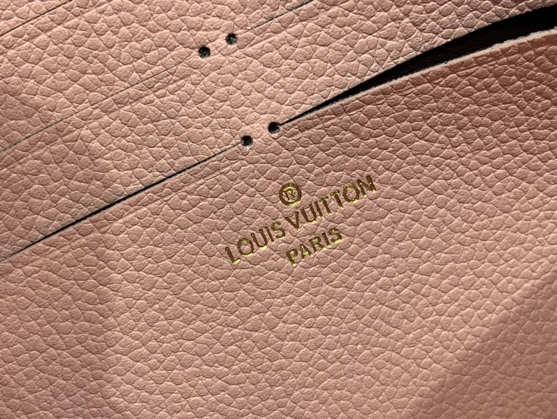 L0vis Vvtt0n Vavin Chain Empreinte Leather Replica Bag Pink M63398