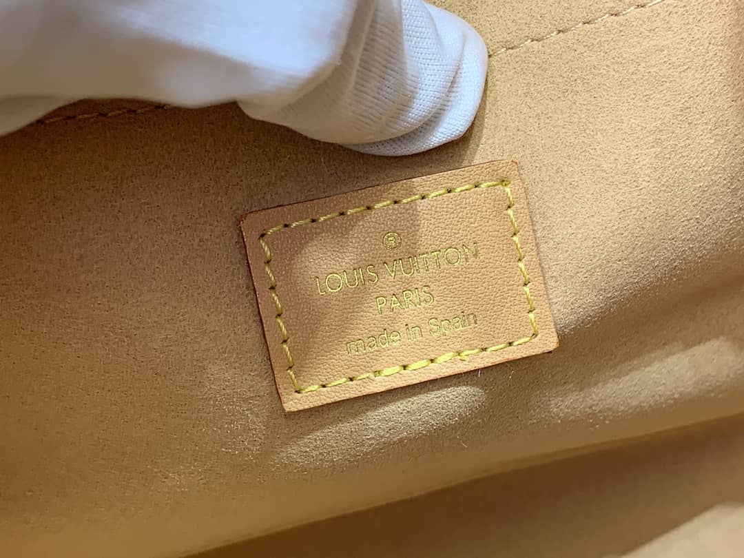 L0vis Vvtt0n Since 1854 Onthego MM Tote Replica M57396