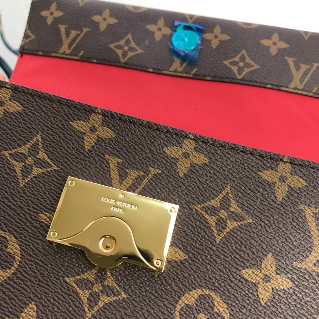 L0vis Vvtt0n Cluny BB Monogram Canvas Shoulder Handbag Replica Red M42738
