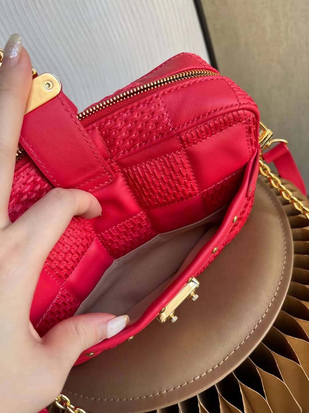 L0vis Vvtt0n Troca PM Red M59118 Replica Crossbody Bag