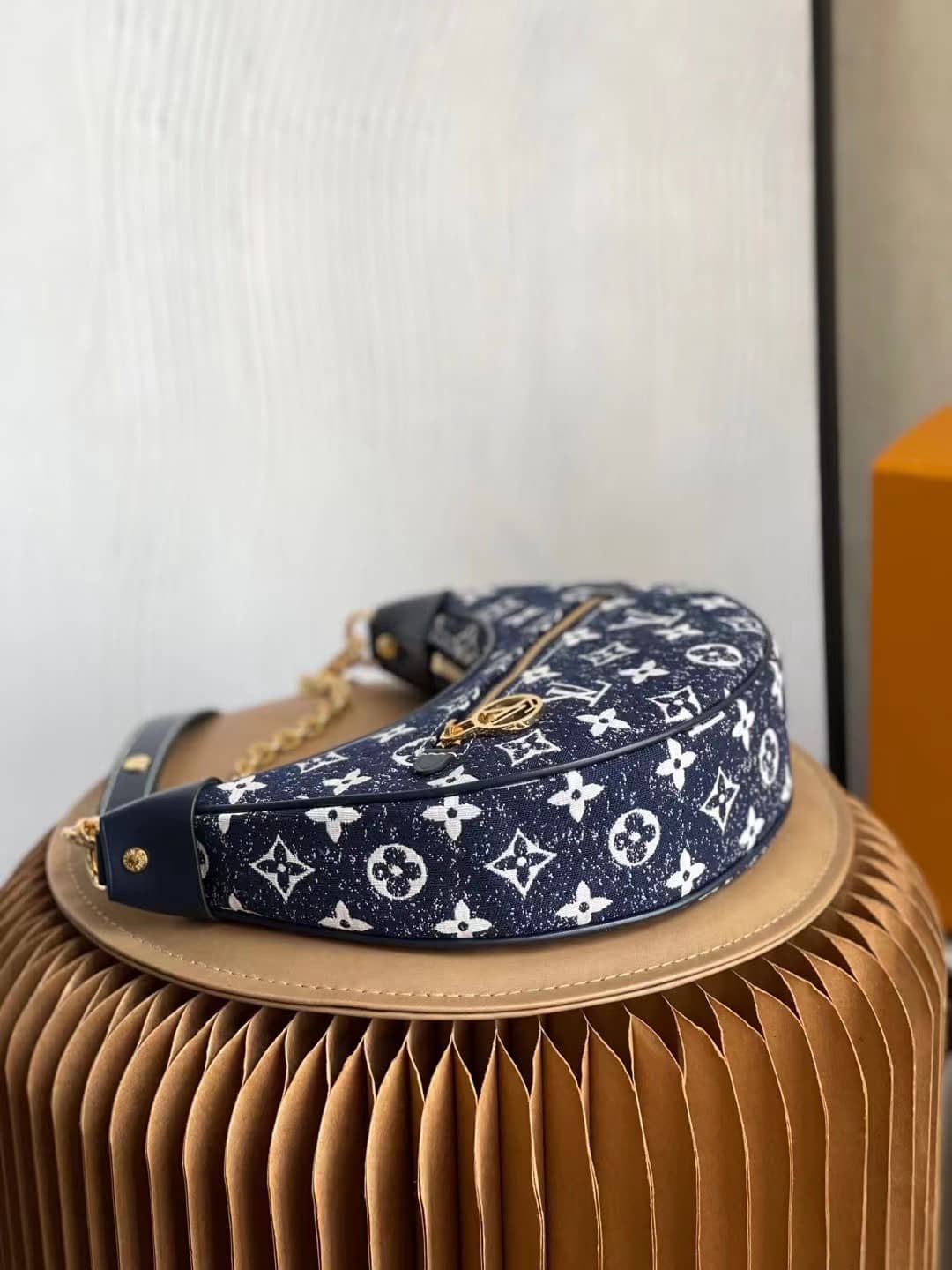 L0vis Vvtt0n Denim Loop Bag Blue M81166 Replica Hobo