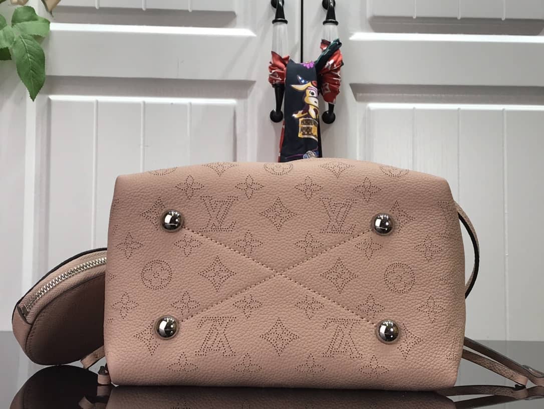 L0vis Vvtt0n Bella Mahina Magnolia Leather Replica Bag M57068