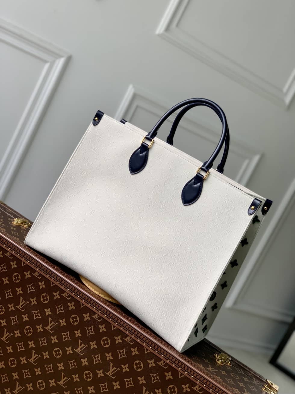 L0vis Vvtt0n OnTheGo GM M20815 Replica Tote